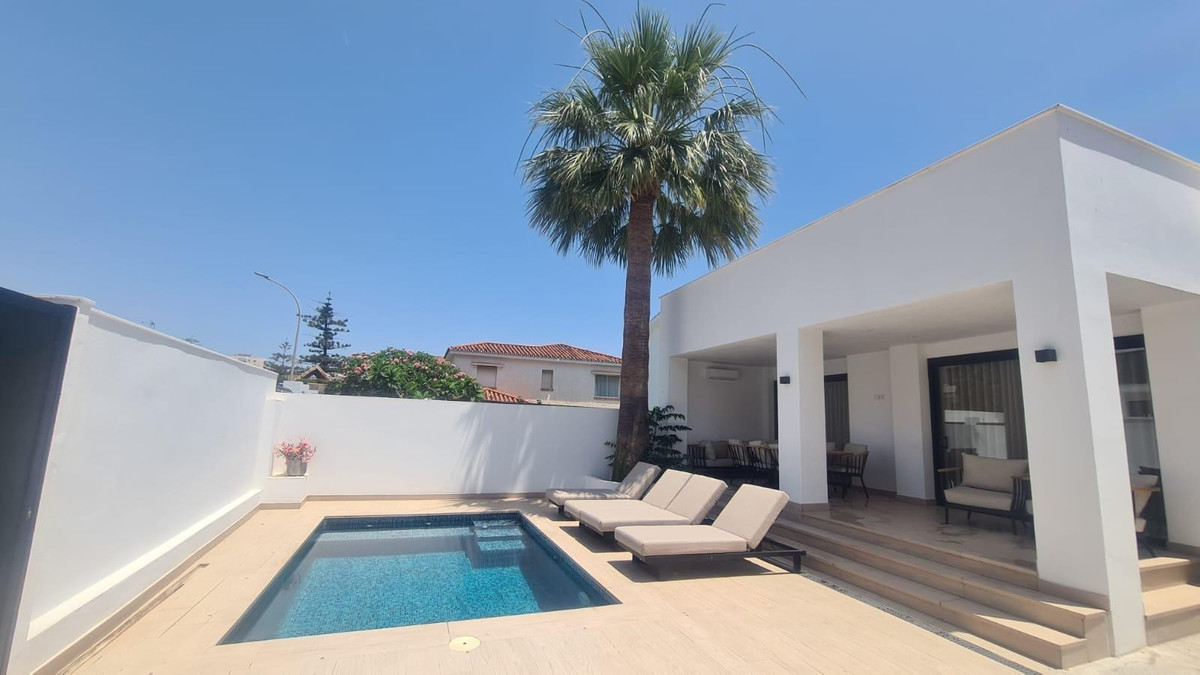 Huis te koop in Benalmadena Costa | 7 slaapkamers H5286799
