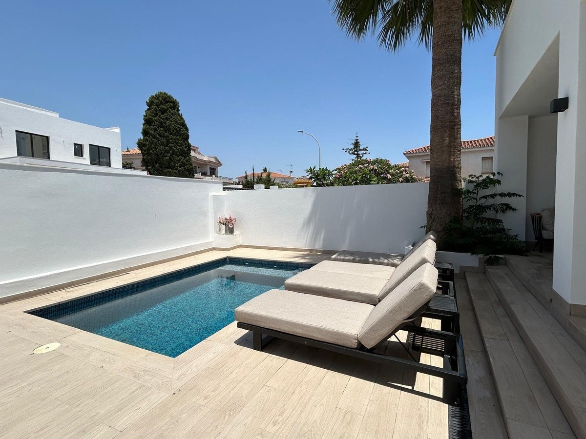 Huis te koop in Benalmadena Costa | 7 slaapkamers H5286799