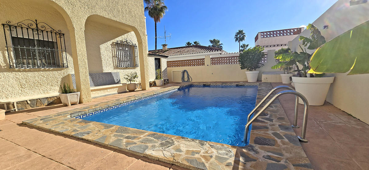 Huis te koop in Benalmadena Costa | 6 slaapkamers H5289838