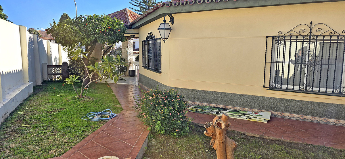 Huis te koop in Benalmadena Costa | 6 slaapkamers H5289838