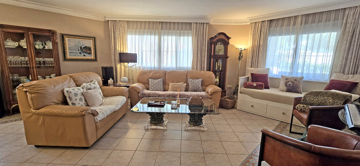 Huis te koop in Benalmadena Costa | 6 slaapkamers H5289838