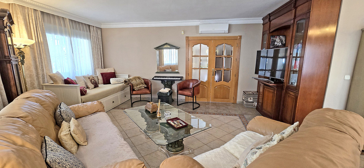 Huis te koop in Benalmadena Costa | 6 slaapkamers H5289838