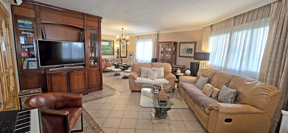 Huis te koop in Benalmadena Costa | 6 slaapkamers H5289838