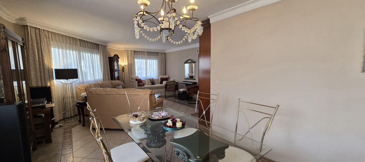 Huis te koop in Benalmadena Costa | 6 slaapkamers H5289838