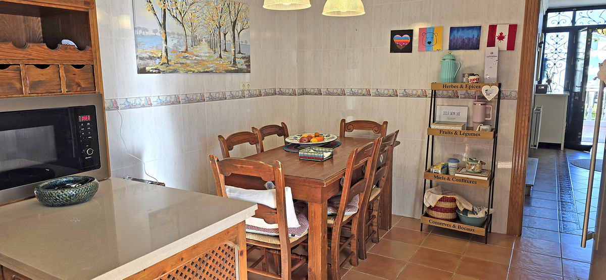 Huis te koop in Benalmadena Costa | 6 slaapkamers H5289838