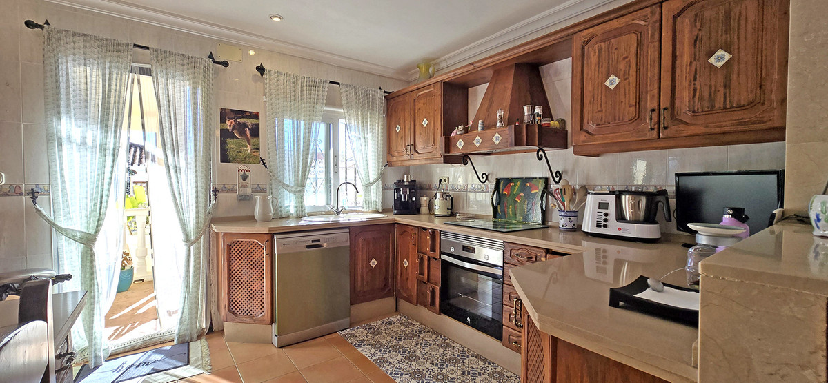 Huis te koop in Benalmadena Costa | 6 slaapkamers H5289838