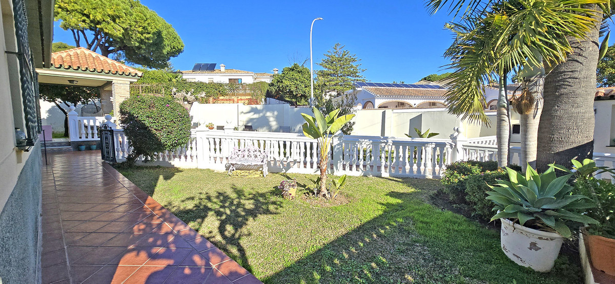 Huis te koop in Benalmadena Costa | 6 slaapkamers H5289838