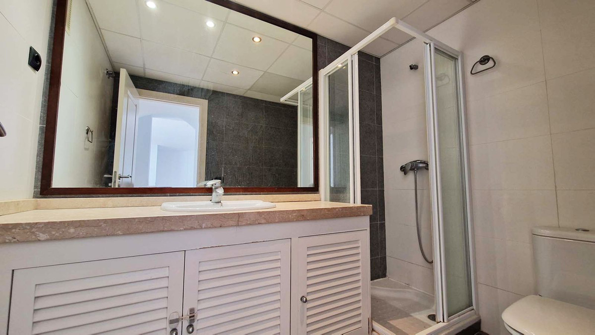 Appartement te koop in Benalmadena Costa | 2 slaapkamers H5295754