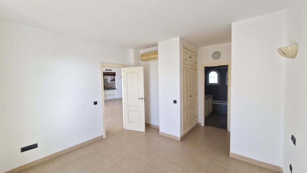 Appartement te koop in Benalmadena Costa | 2 slaapkamers H5295754