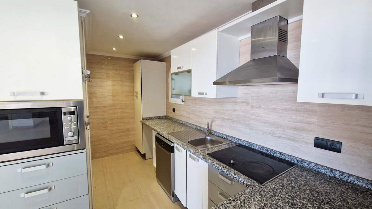 Appartement te koop in Benalmadena Costa | 2 slaapkamers H5295754