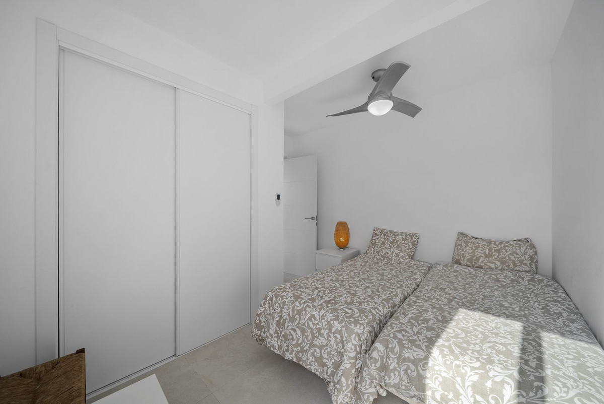 Appartement te koop in Benalmadena Costa | 2 slaapkamers H5299840