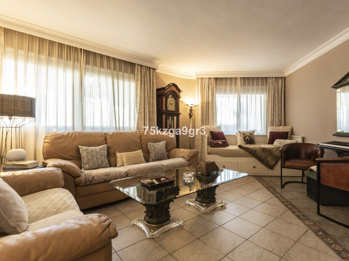 Huis te koop in Benalmadena Costa | 6 slaapkamers H5317591