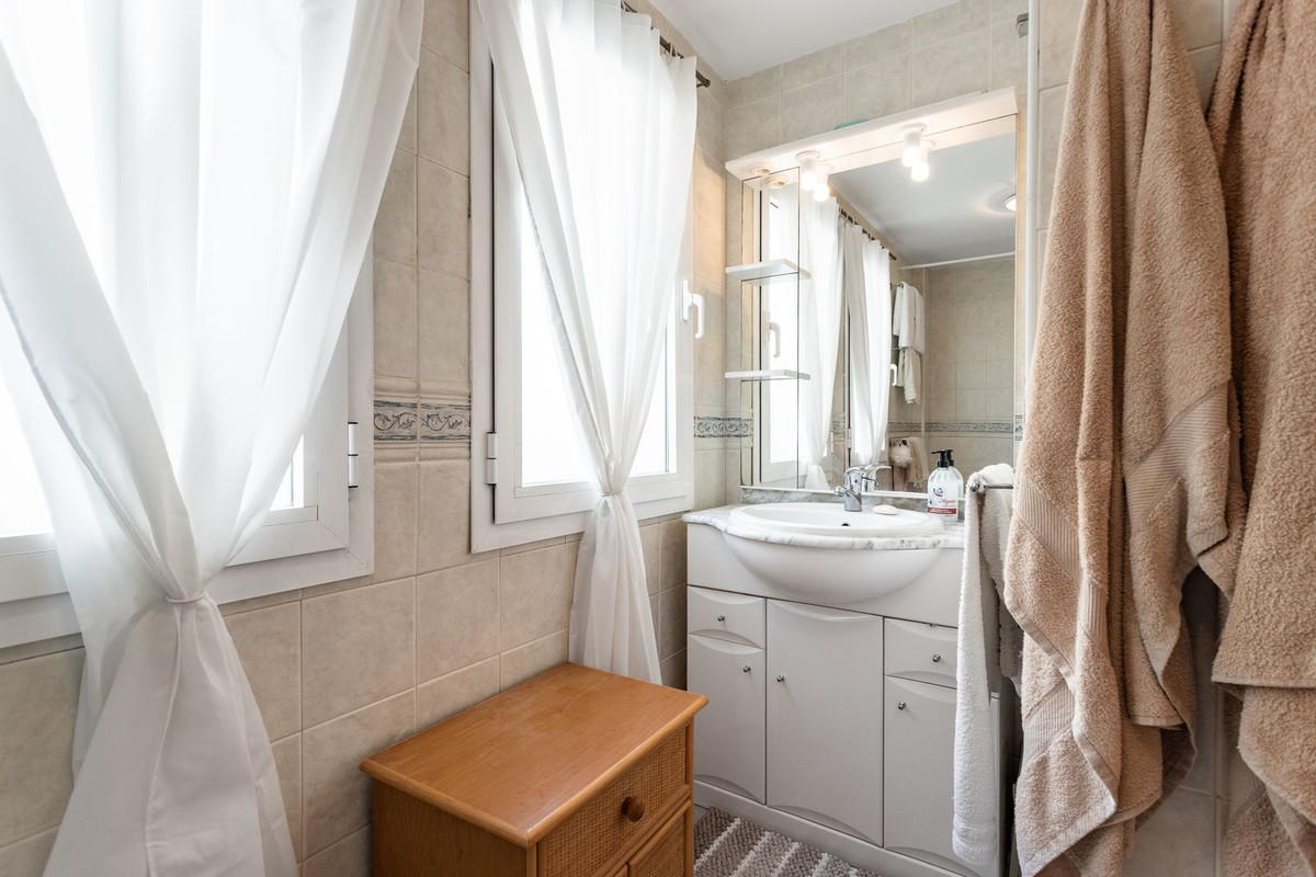 Appartement te koop in Benalmadena Costa | 2 slaapkamers H5318380