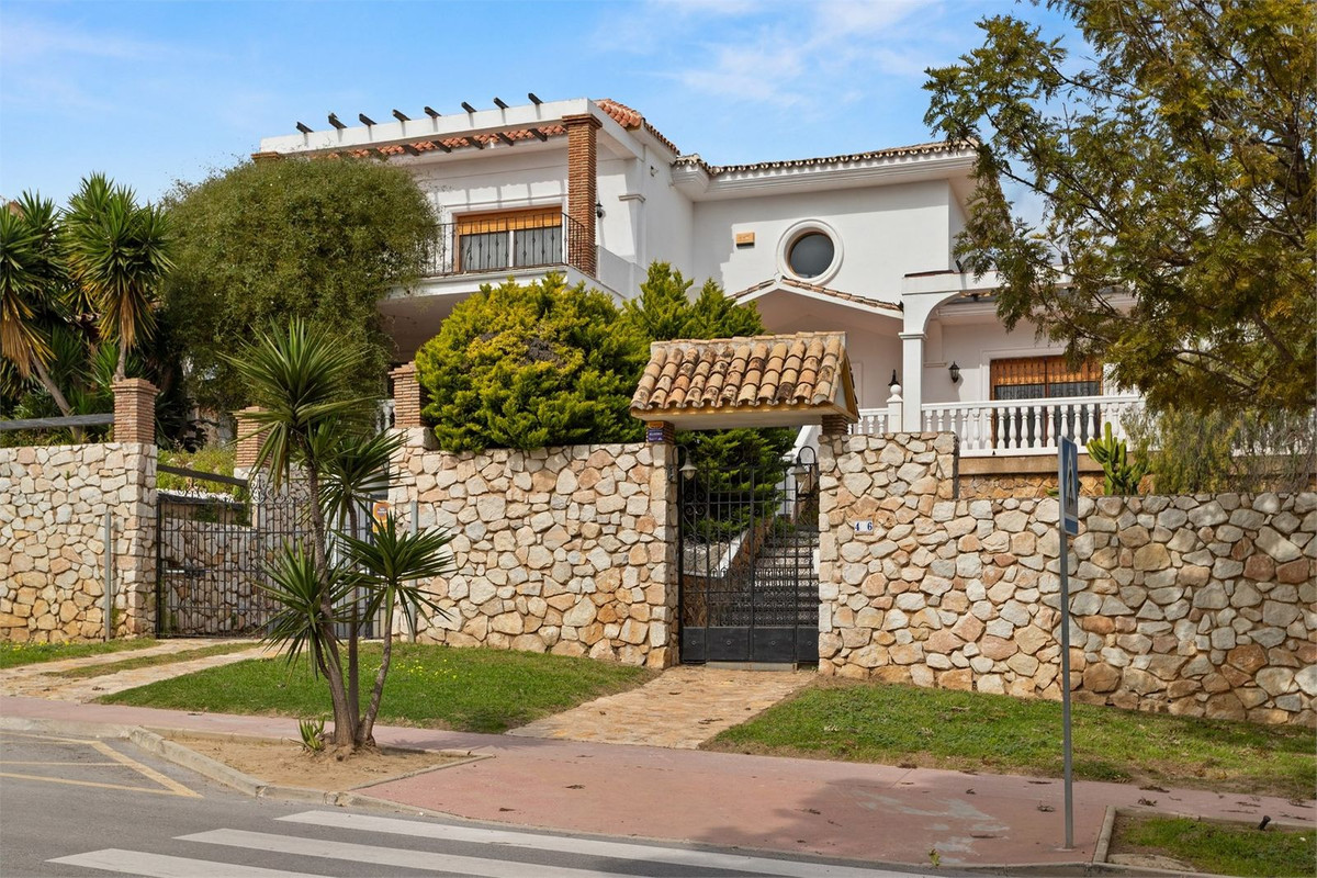 Huis te koop in Benalmadena Costa | 6 slaapkamers H5321098