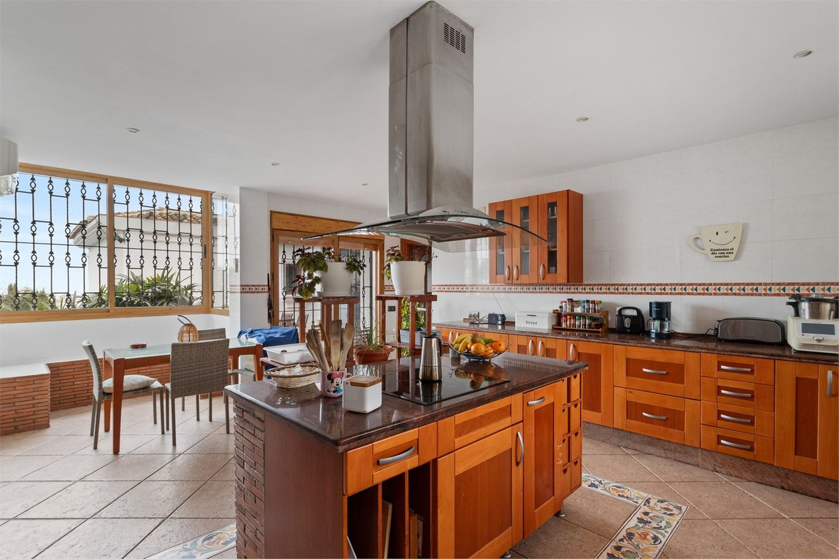 Huis te koop in Benalmadena Costa | 6 slaapkamers H5321098