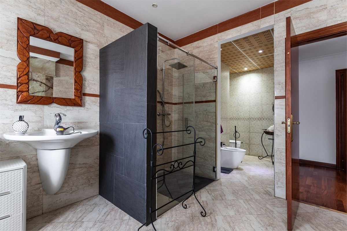 Huis te koop in Benalmadena Costa | 6 slaapkamers H5321098