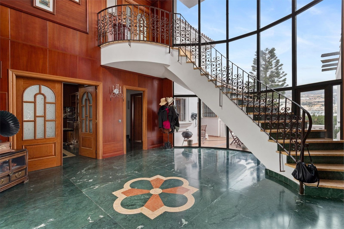 Huis te koop in Benalmadena Costa | 6 slaapkamers H5321098