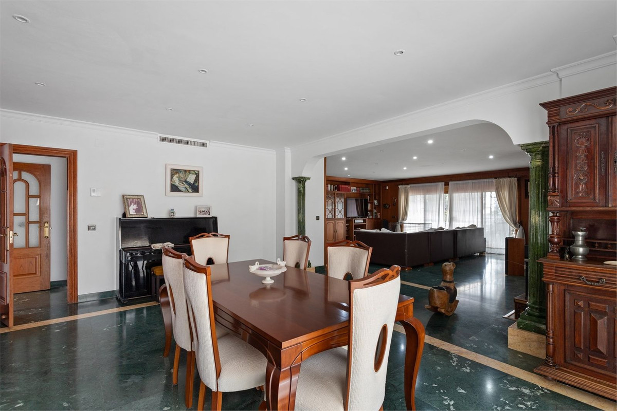Huis te koop in Benalmadena Costa | 6 slaapkamers H5321098