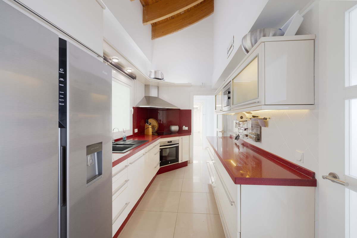 Huis te koop in Benalmadena Costa | 4 slaapkamers H5356498