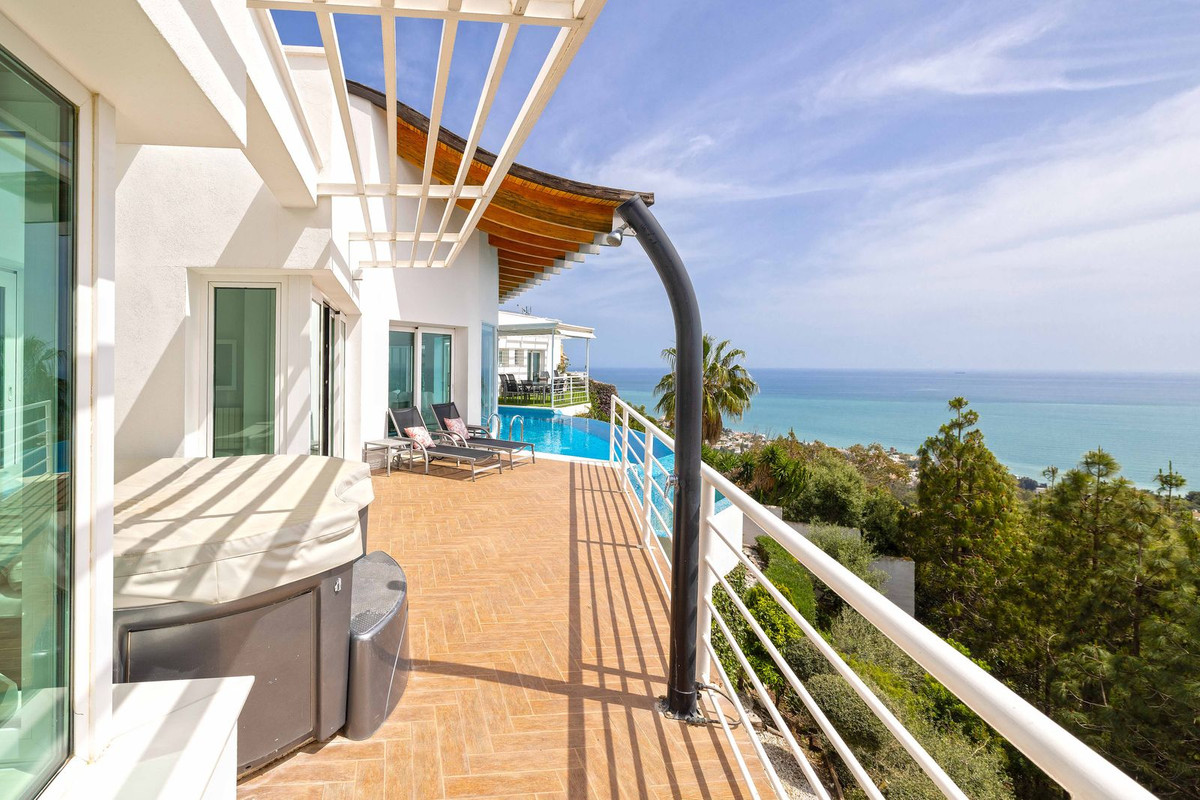 Huis te koop in Benalmadena Costa | 4 slaapkamers H5356498