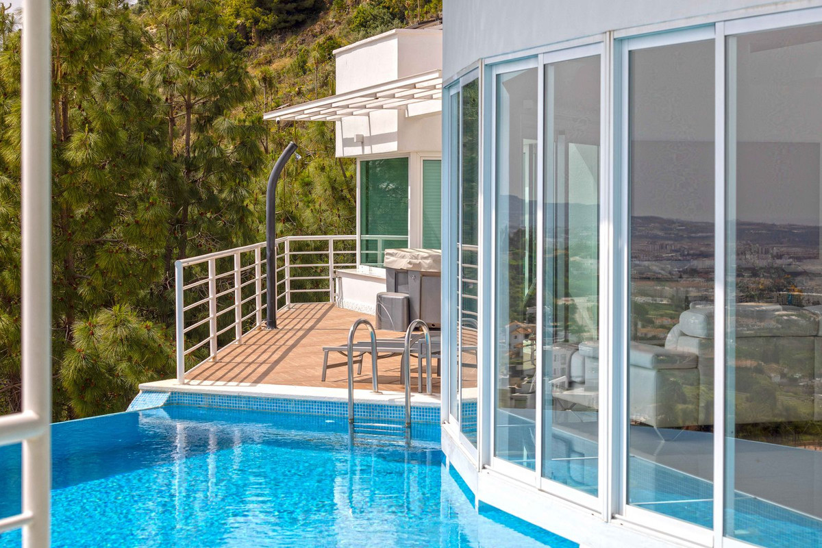 Huis te koop in Benalmadena Costa | 4 slaapkamers H5356498