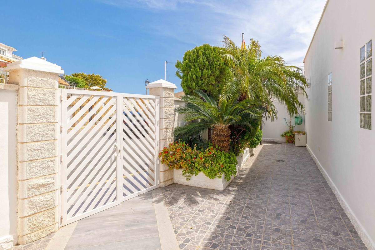 Huis te koop in Benalmadena Costa | 4 slaapkamers H5356498