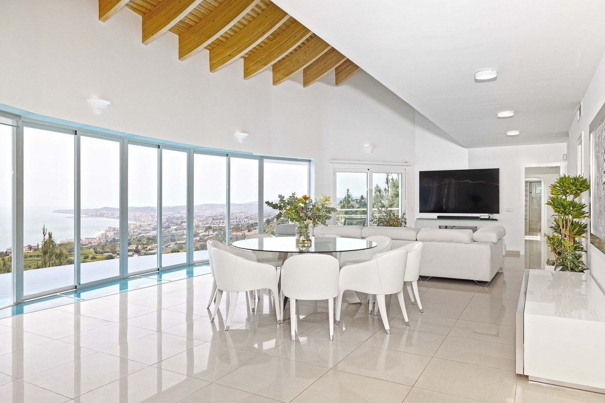 Huis te koop in Benalmadena Costa | 4 slaapkamers H5356498