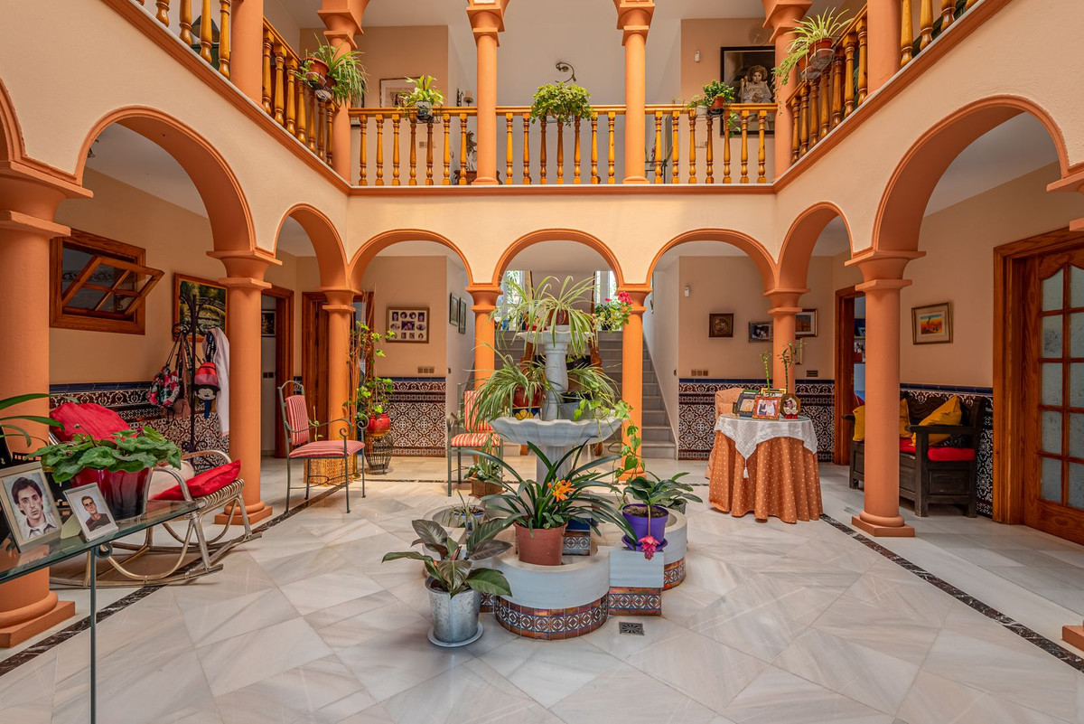 Huis te koop in Benalmadena Costa | 6 slaapkamers H5362531