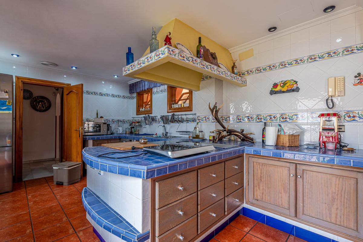 Huis te koop in Benalmadena Costa | 6 slaapkamers H5362531