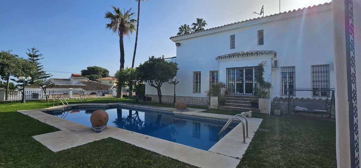 Huis te koop in Benalmadena Costa | 6 slaapkamers H5362531