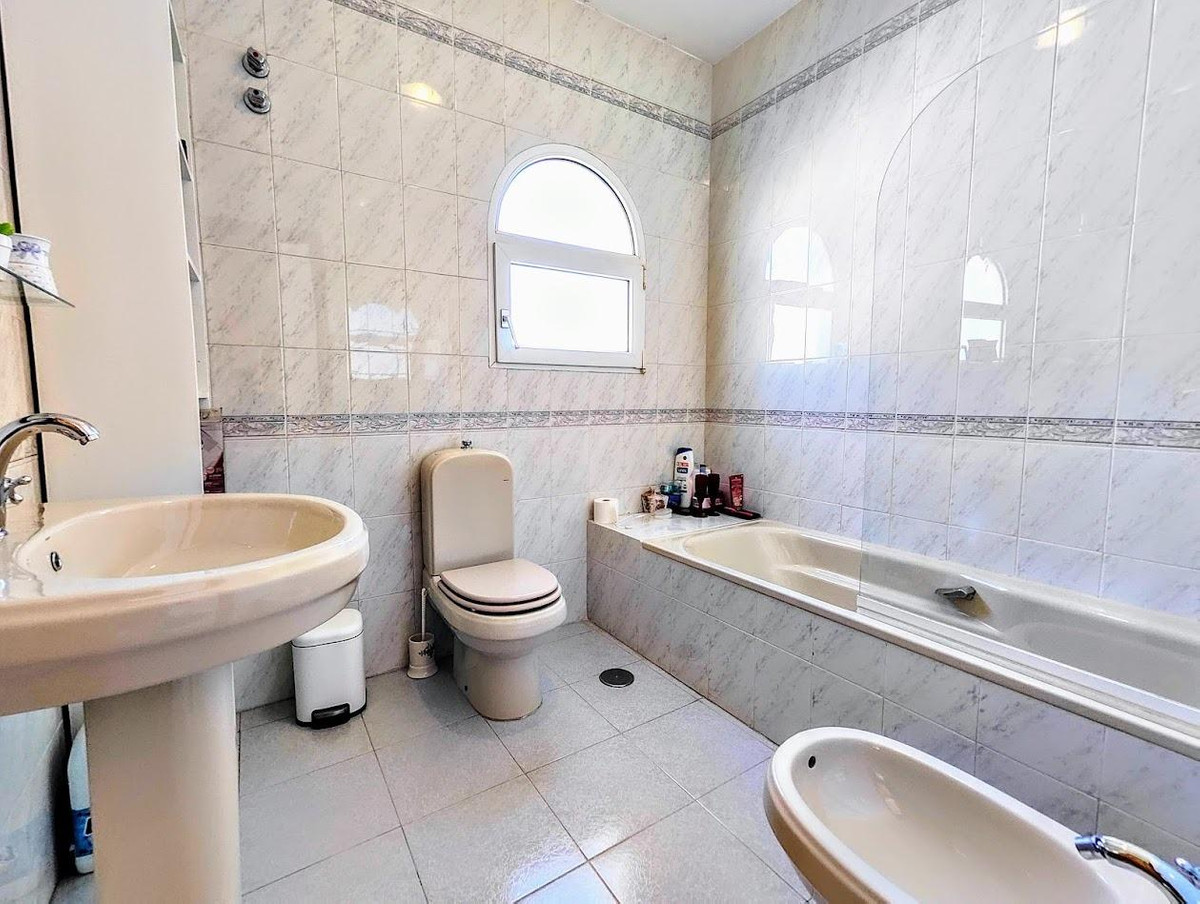 Huis te koop in Benalmadena Costa | 4 slaapkamers H5397205