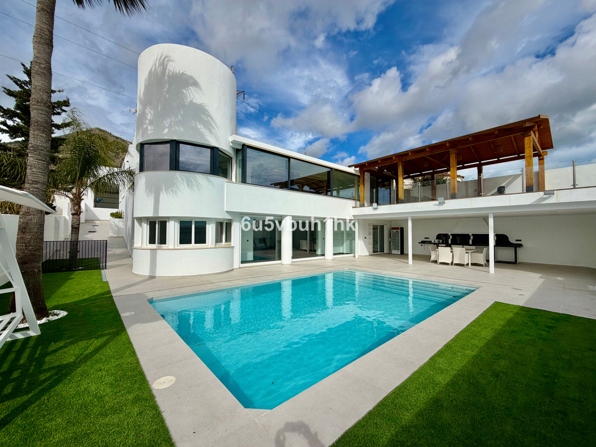 Huis te koop in Benalmadena Costa | 4 slaapkamers H5412136