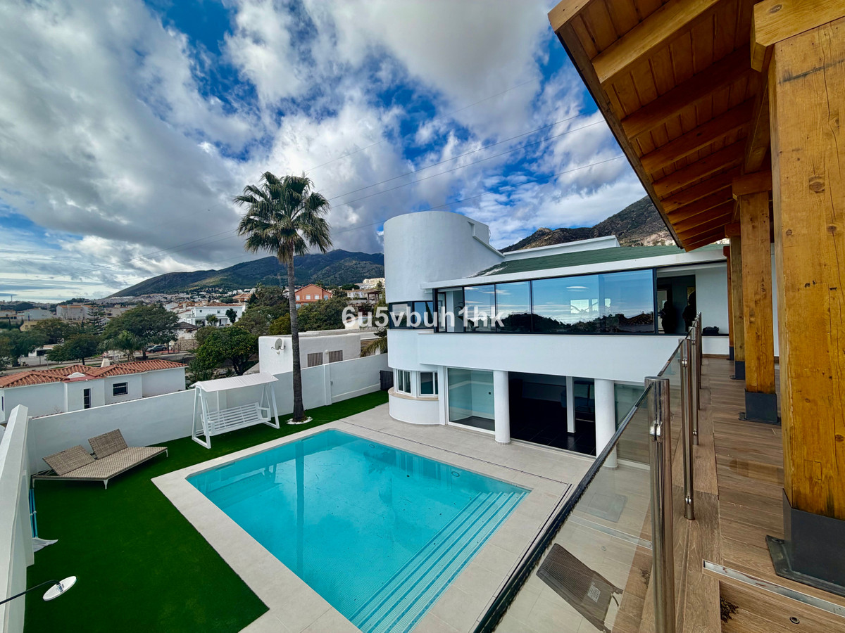 Huis te koop in Benalmadena Costa | 4 slaapkamers H5412136
