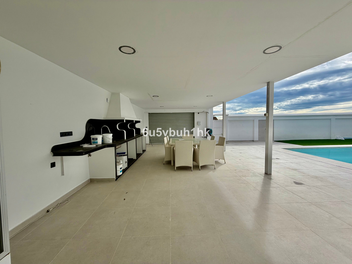 Huis te koop in Benalmadena Costa | 4 slaapkamers H5412136
