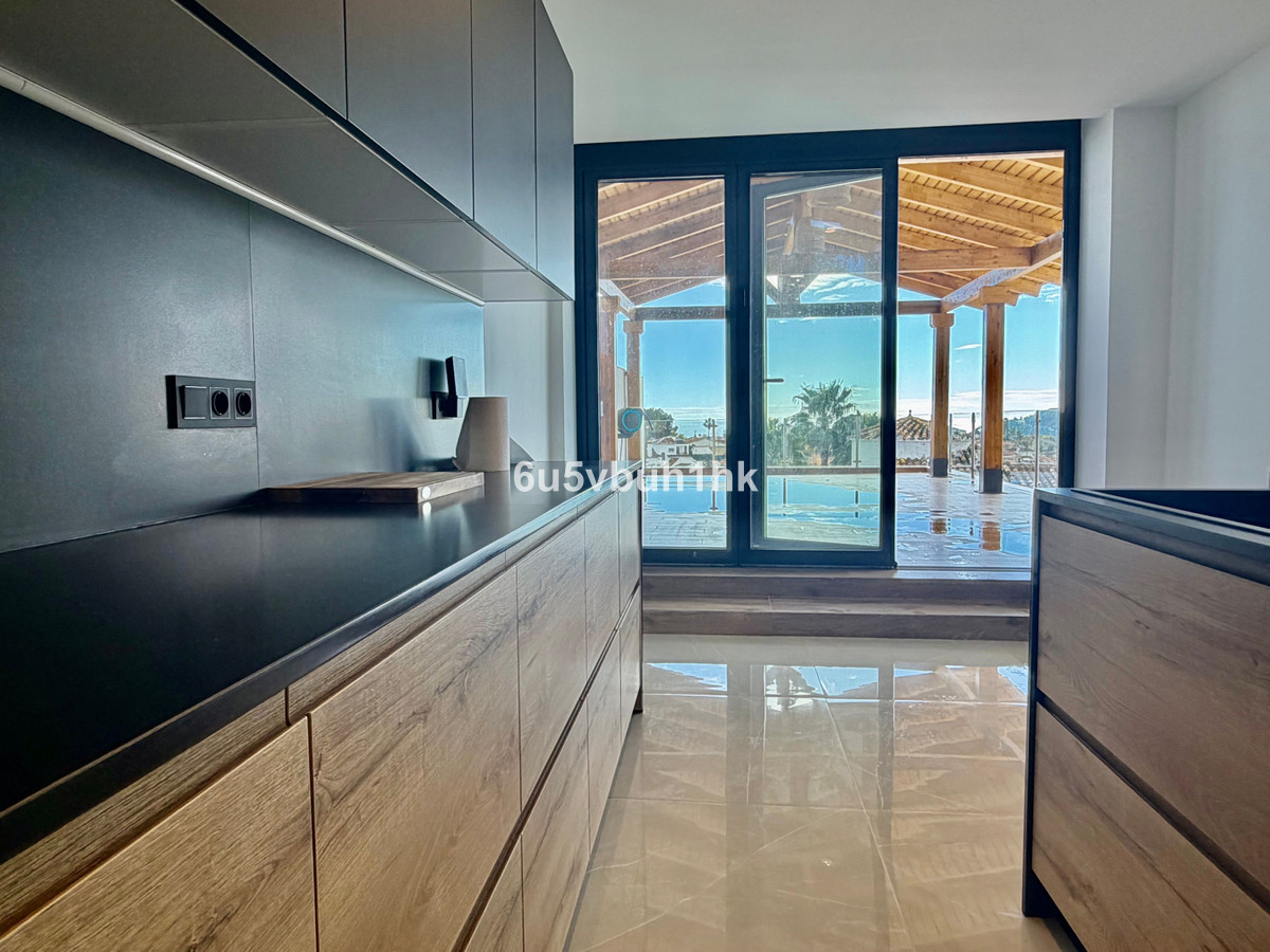 Huis te koop in Benalmadena Costa | 4 slaapkamers H5412136