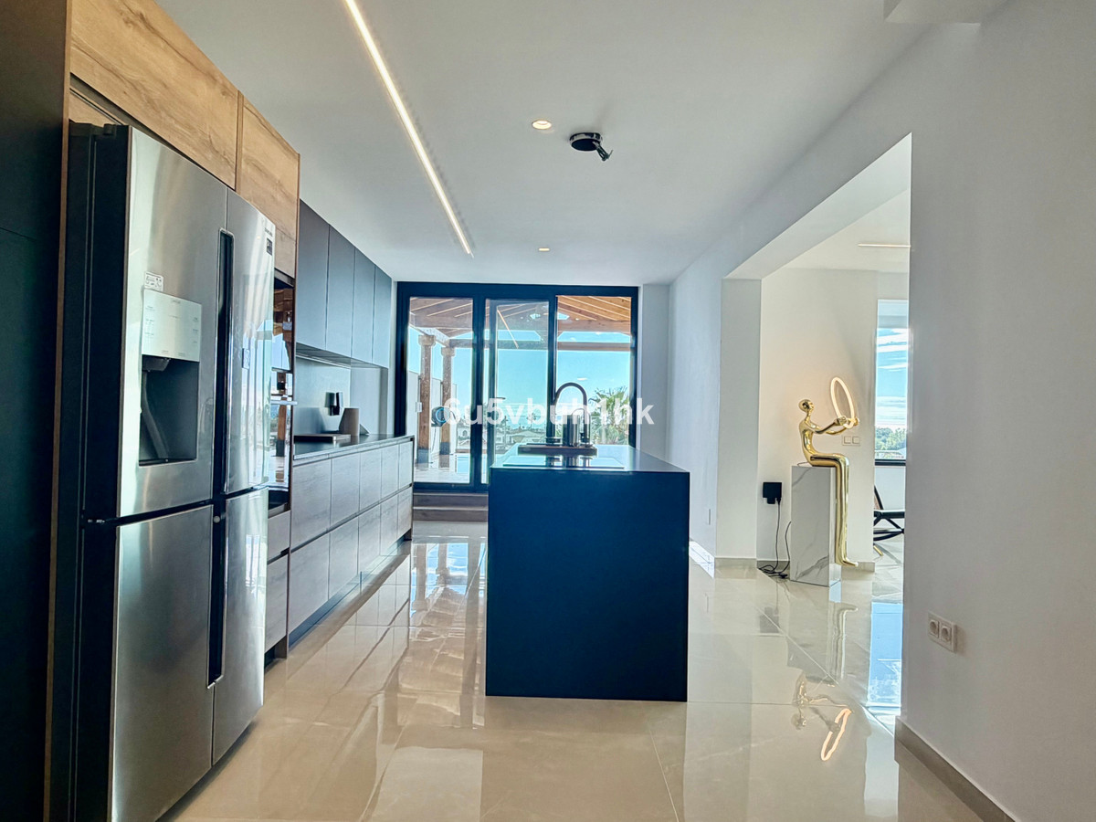Huis te koop in Benalmadena Costa | 4 slaapkamers H5412136
