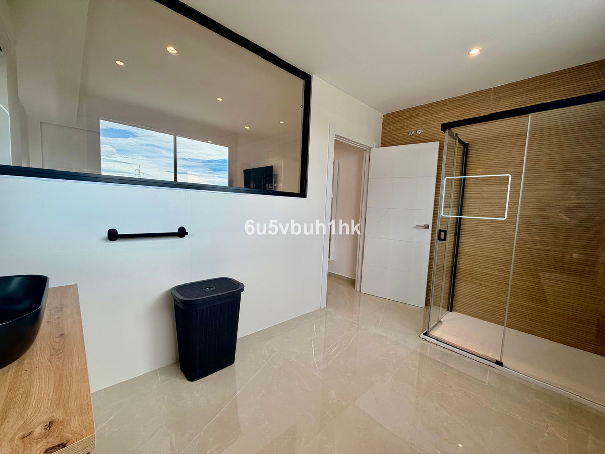 Huis te koop in Benalmadena Costa | 4 slaapkamers H5412136