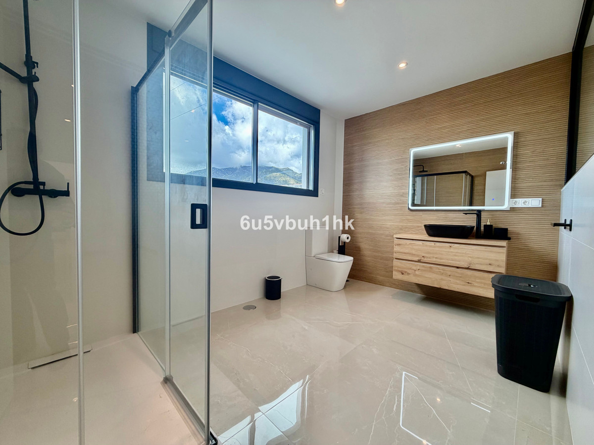 Huis te koop in Benalmadena Costa | 4 slaapkamers H5412136