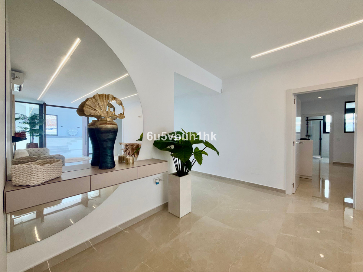Huis te koop in Benalmadena Costa | 4 slaapkamers H5412136