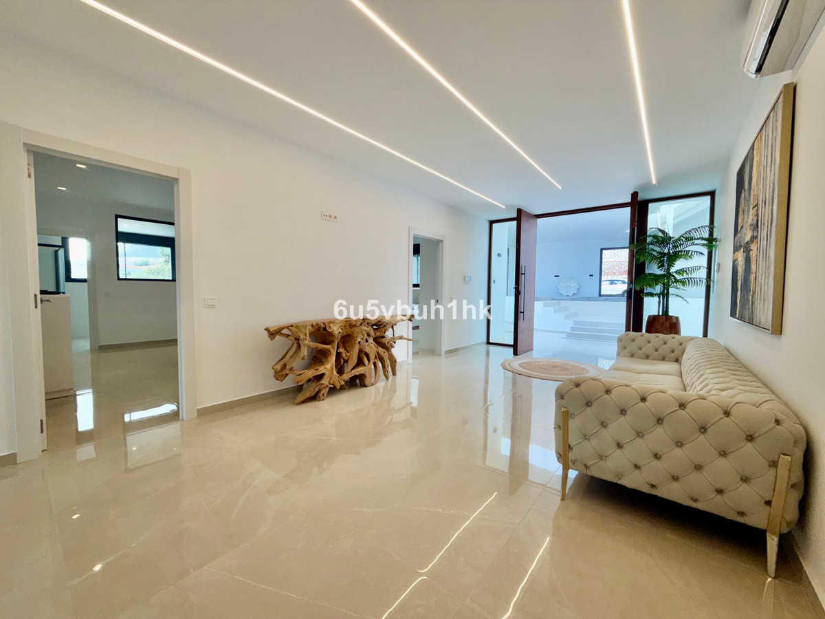 Huis te koop in Benalmadena Costa | 4 slaapkamers H5412136