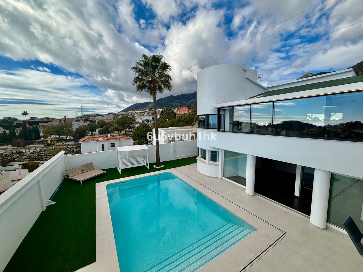 Huis te koop in Benalmadena Costa | 4 slaapkamers H5412136
