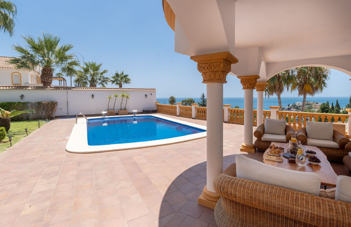 Huis te koop in Benalmadena Costa | 6 slaapkamers H5439883