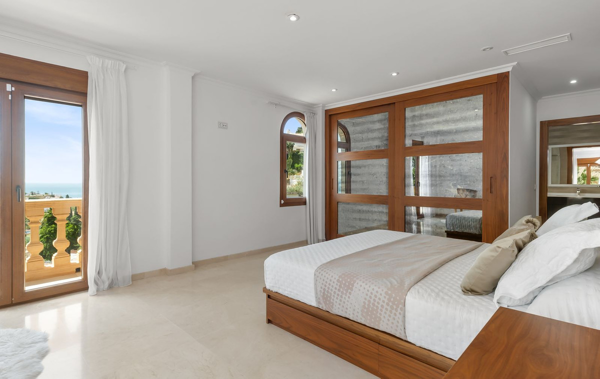 Huis te koop in Benalmadena Costa | 6 slaapkamers H5439883