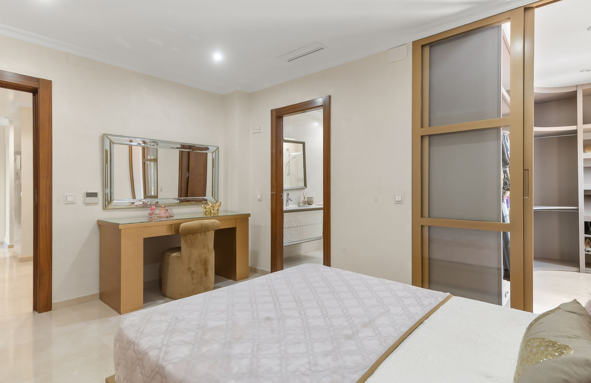 Huis te koop in Benalmadena Costa | 6 slaapkamers H5439883