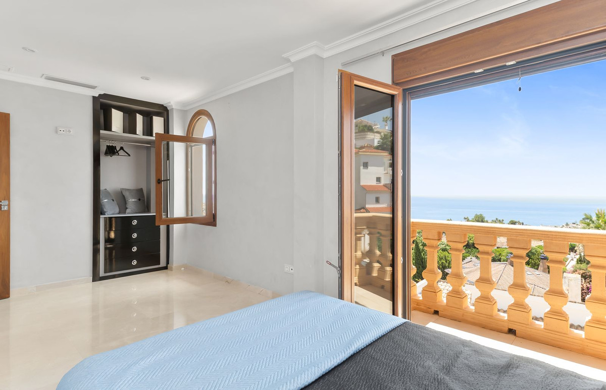 Huis te koop in Benalmadena Costa | 6 slaapkamers H5439883