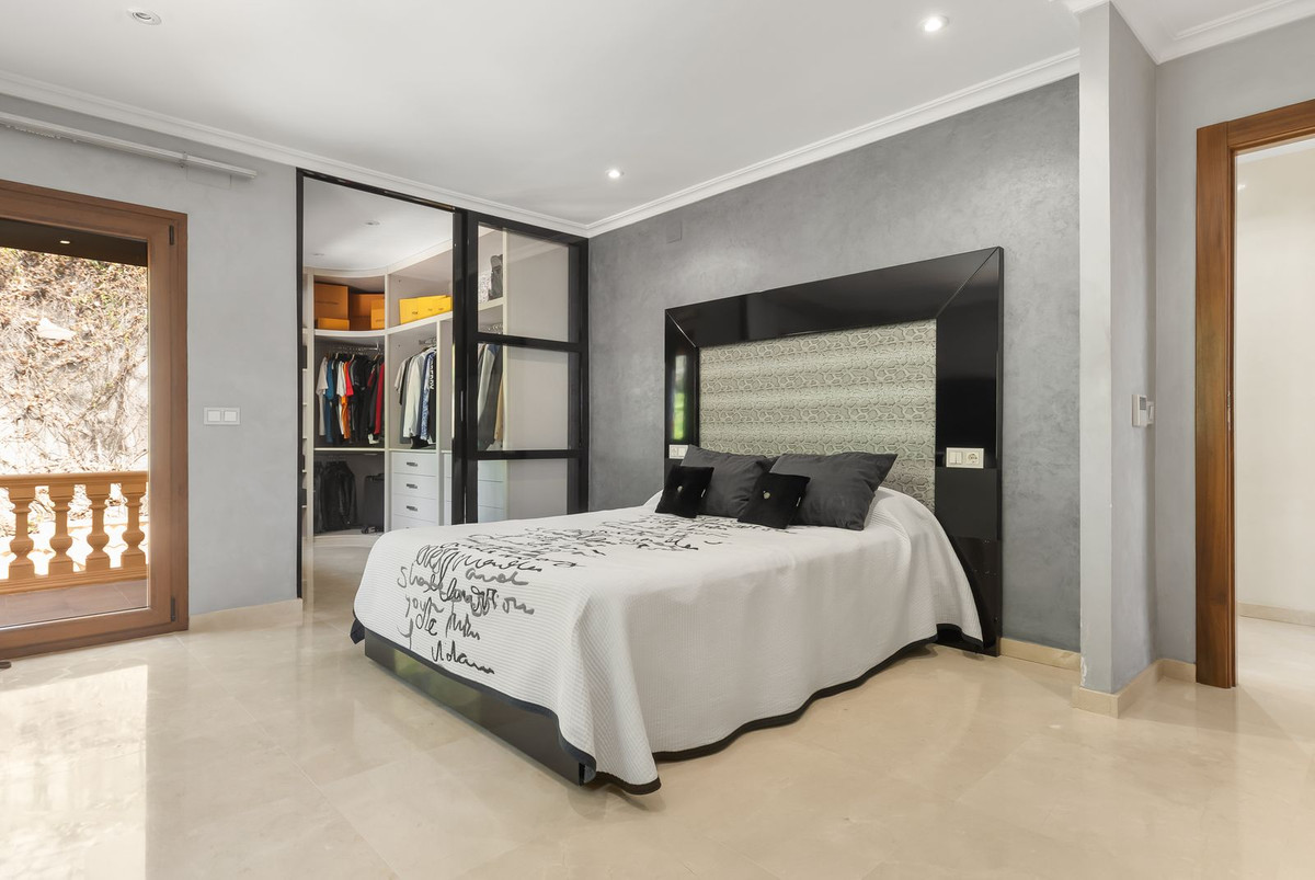 Huis te koop in Benalmadena Costa | 6 slaapkamers H5439883