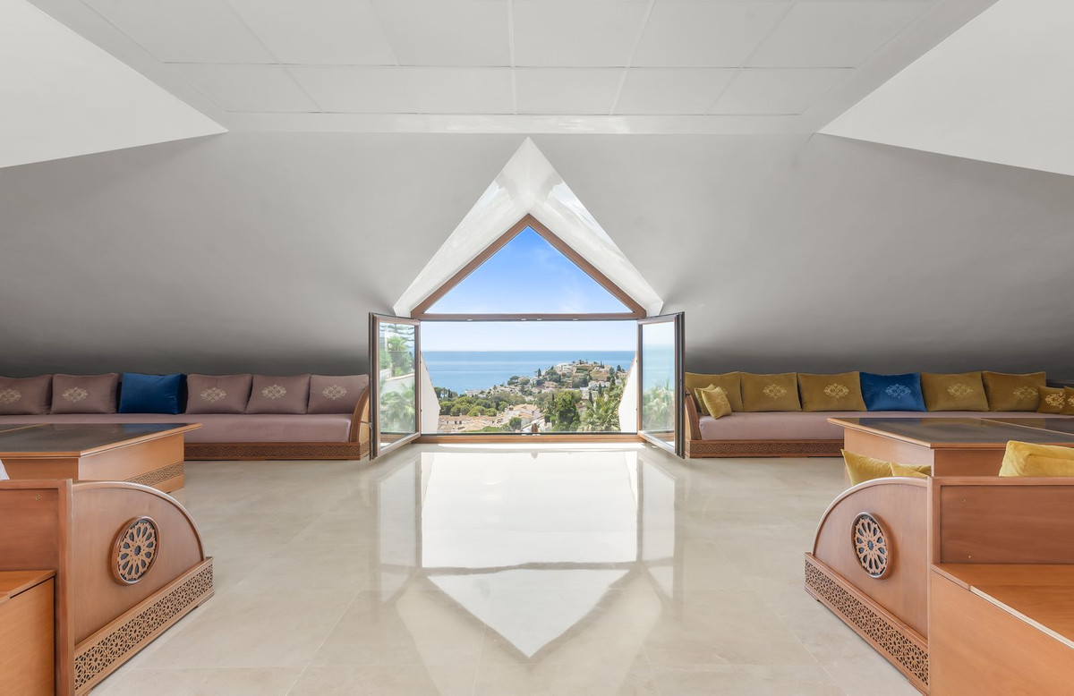 Huis te koop in Benalmadena Costa | 6 slaapkamers H5439883