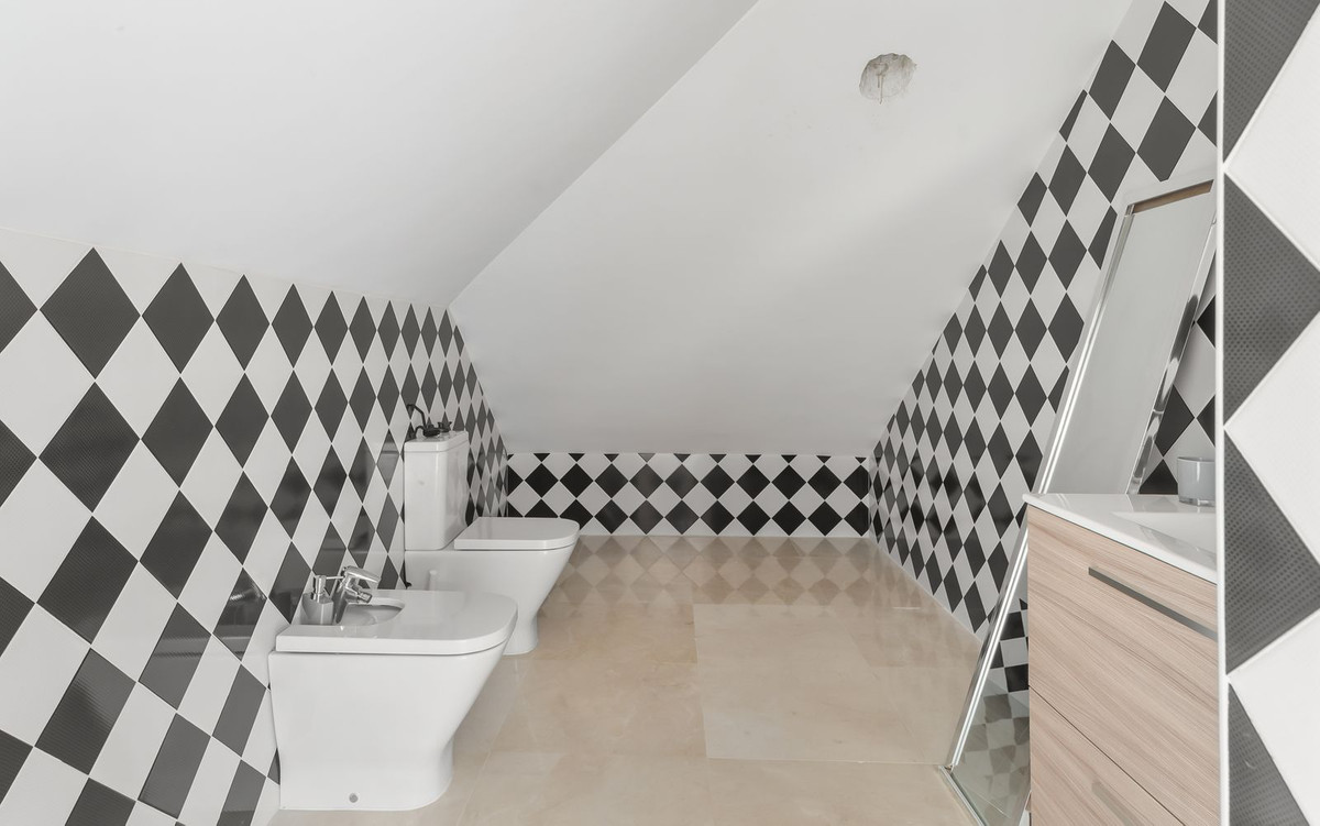Huis te koop in Benalmadena Costa | 6 slaapkamers H5439883