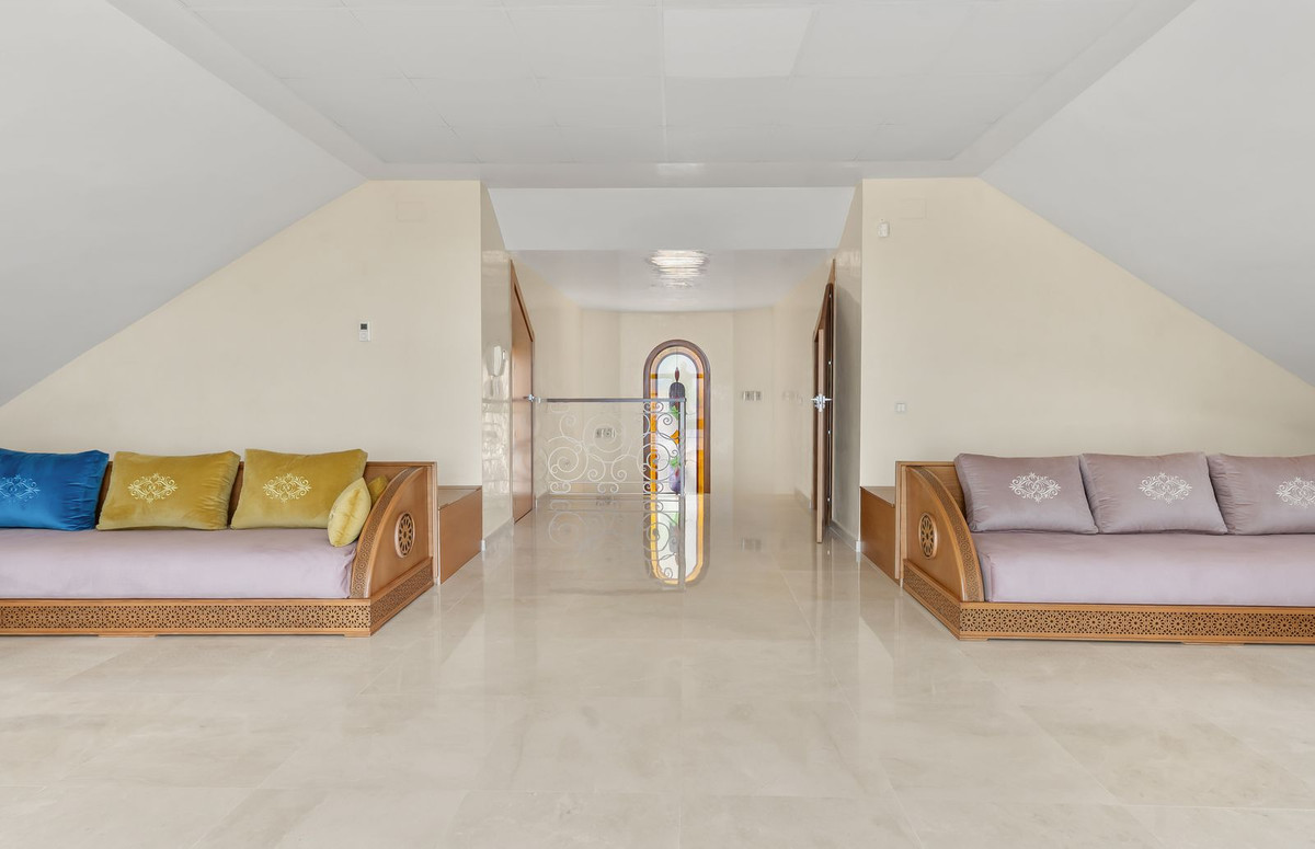 Huis te koop in Benalmadena Costa | 6 slaapkamers H5439883