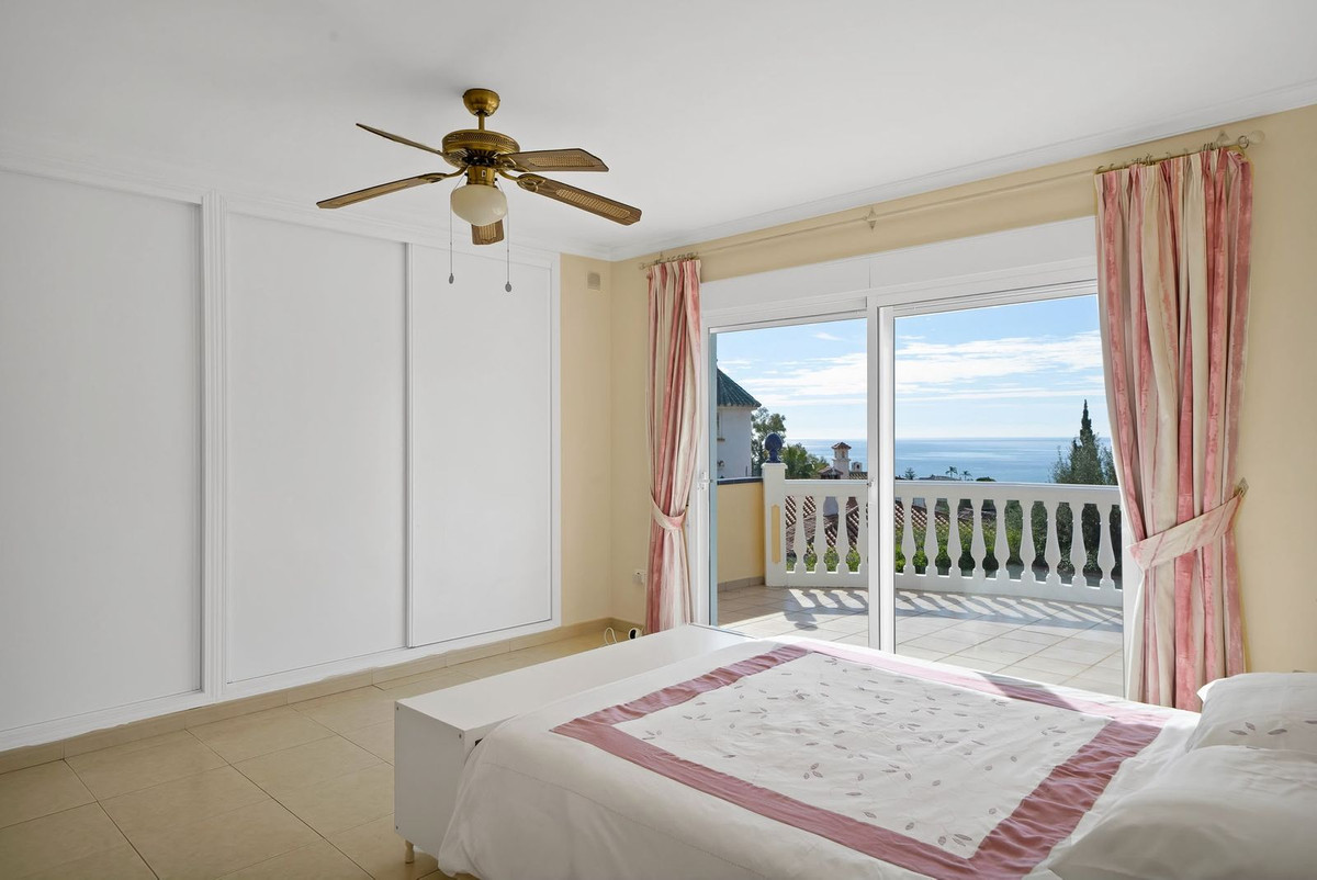 Huis te koop in Benalmadena Costa | 4 slaapkamers H5524891